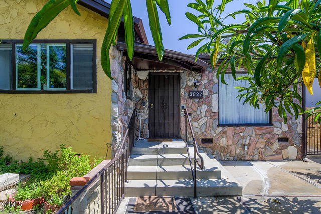 3527 Fairchild St — photo