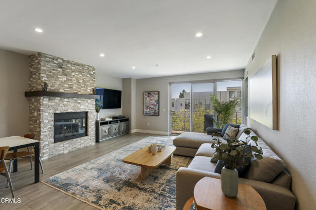 111 S De Lacey Ave 304 — photo
