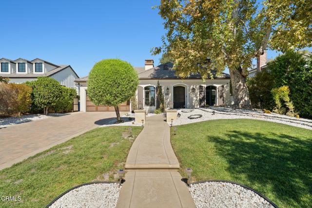 933 Coronado Dr — photo