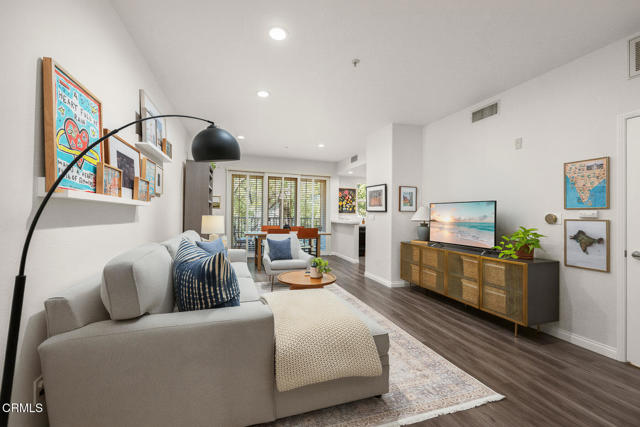 286 N Madison Unit 314 — photo