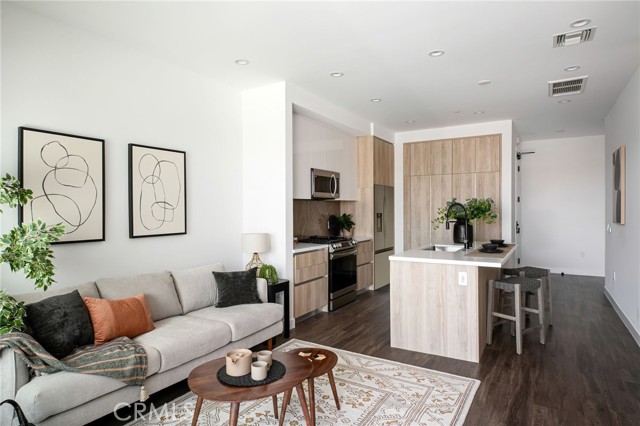 118 Astronaut Ellison S Onizuka Stre 207 — photo