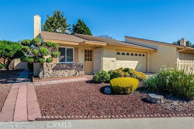 857 Mesa Dr — photo