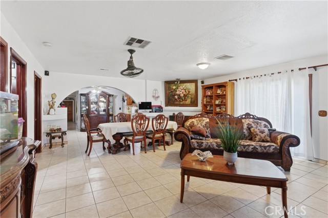 381 B, Arvin, CA 93203 — photo 3