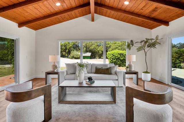 3131 Summit Dr — photo