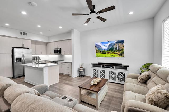 1319 Yannis Court — photo