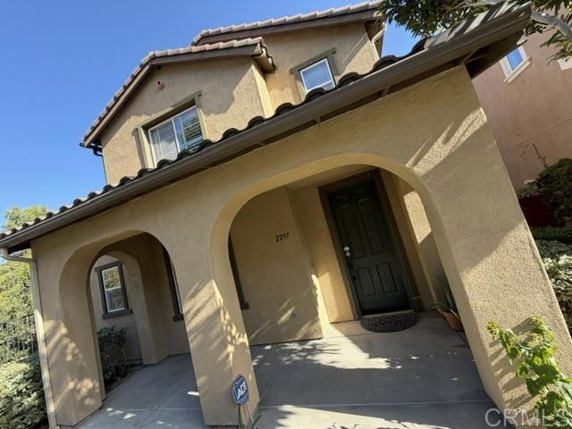 2297 Treetop Ln — photo