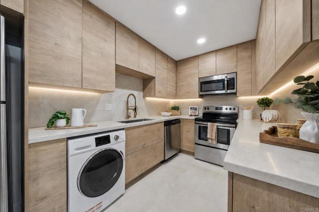 3431 Park Blv Unit 206 — photo
