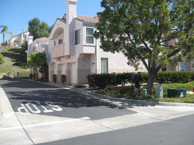 413 Sanibelle Cir — photo