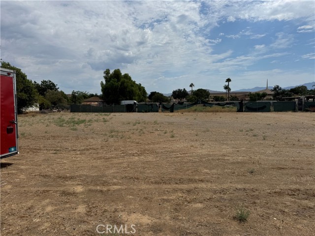 5995 La Sierra Ave — photo