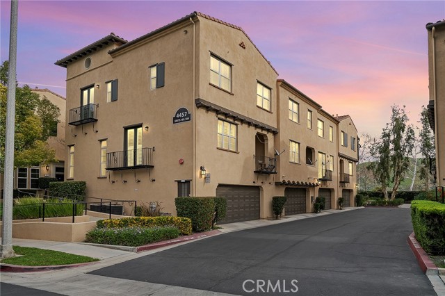 4457 Owens St 101 — photo