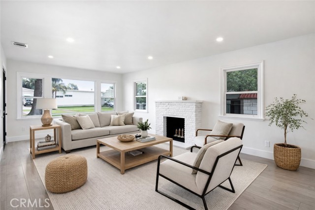 4061 Maplewood Pl — photo
