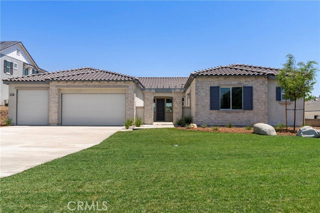 5645 Brittany — photo