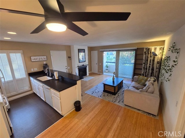 2867 S Fairview F — photo