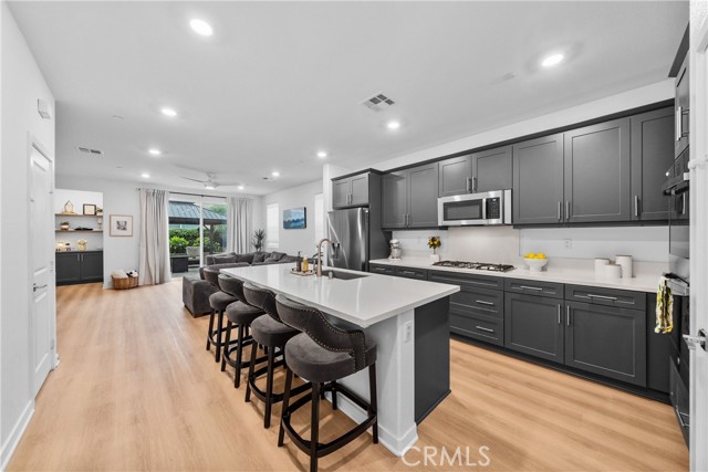 2561 E Wren Way — photo