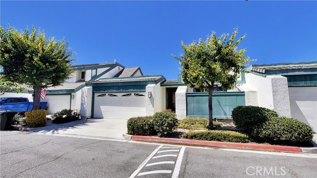 6949 Danvers — photo