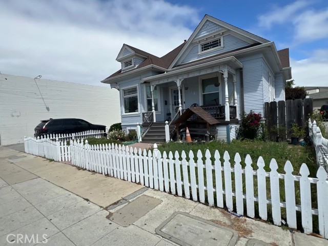 114 Central — photo