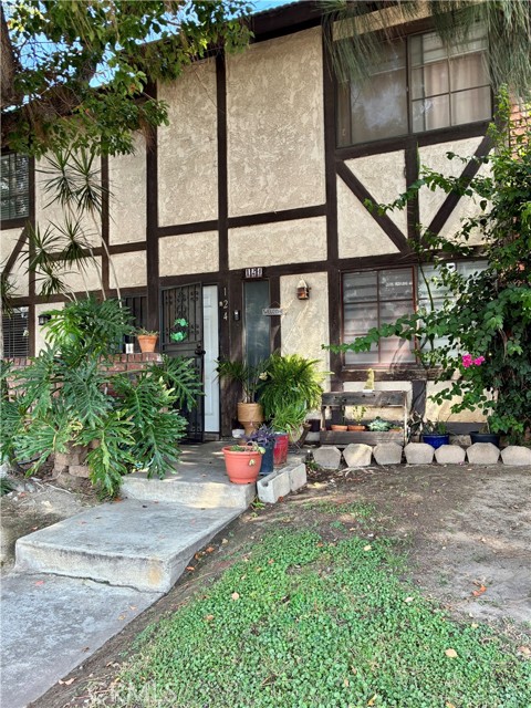 124 E Merrill — photo