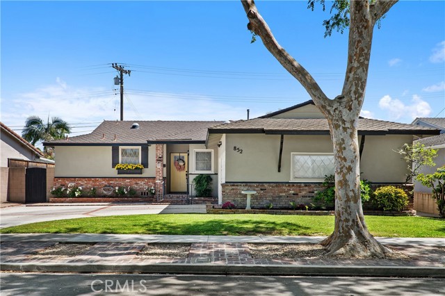 852 Kallin Ave — photo