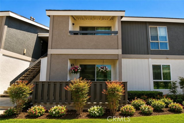 2827 S Fairview St Unit G — photo