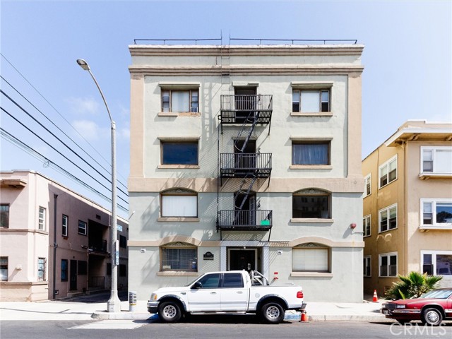 323 W 4th Unit 101 101 — photo