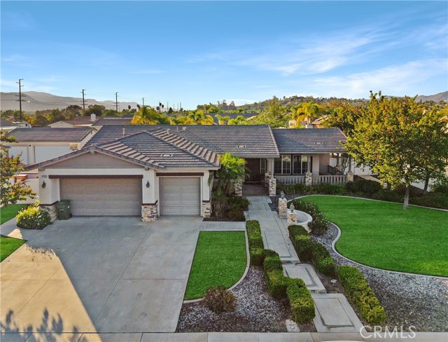 41733 Hollister — photo