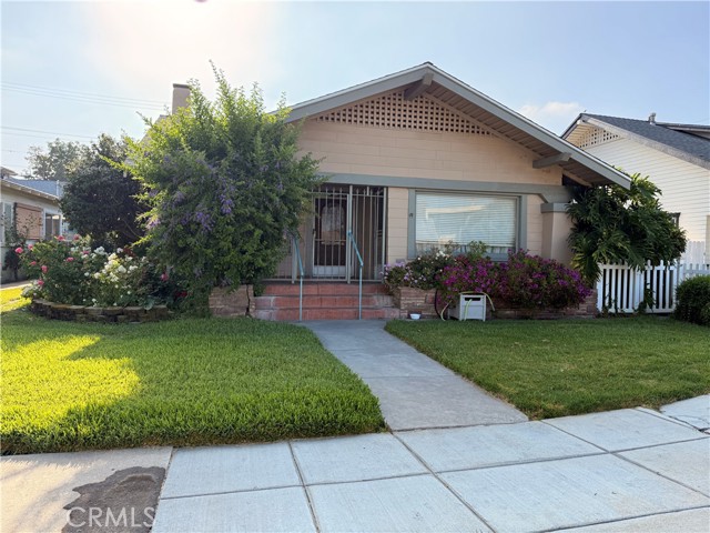 6226 Comstock — photo