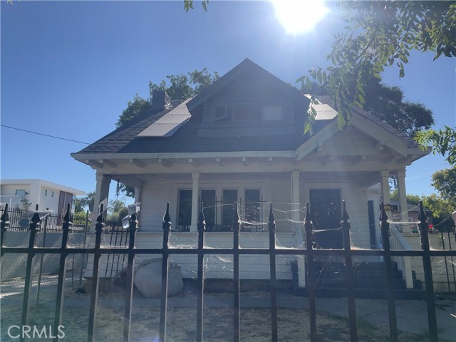 739 N Center — photo