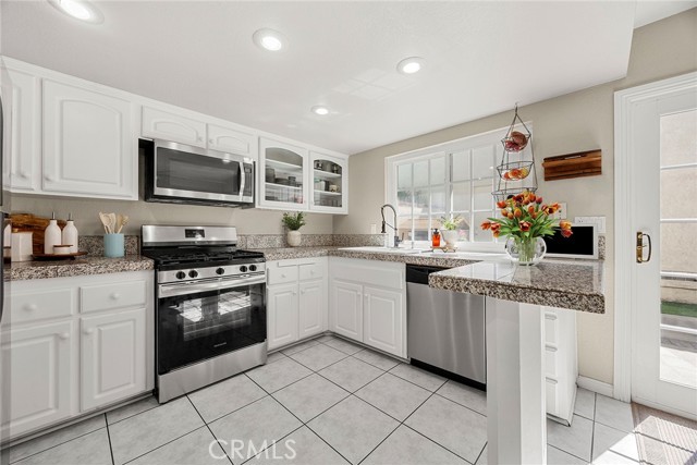 607 Santa Cruz Ct — photo