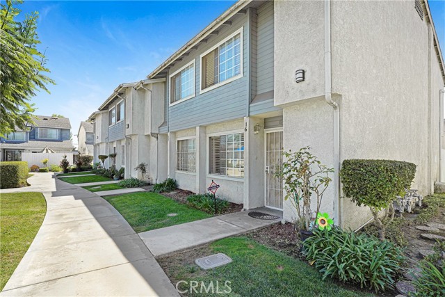 810 W Compton 16 — photo