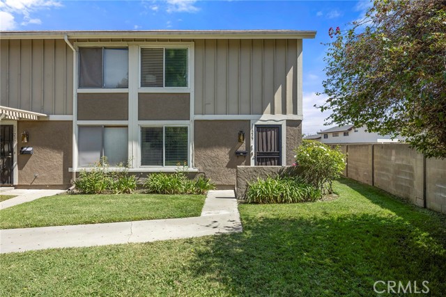 11239 Dover Way — photo