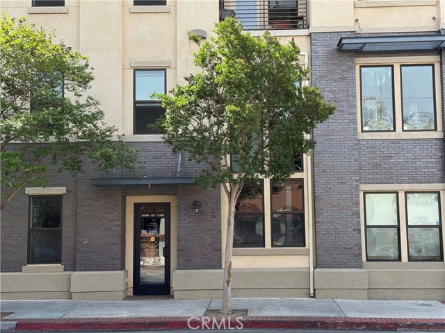 190 W 3rd St — photo