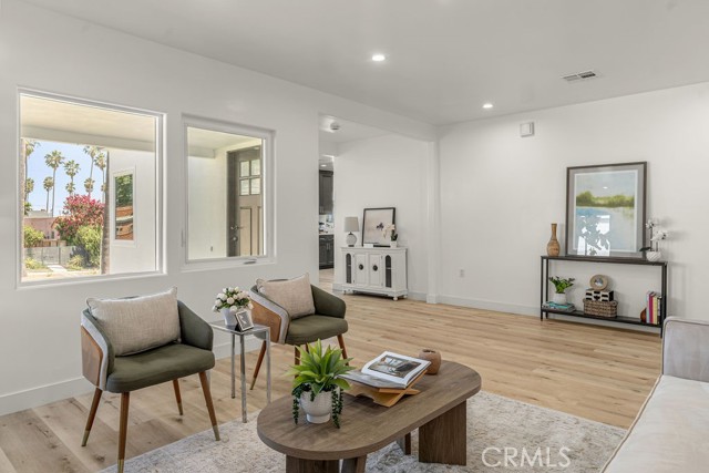 5419 S Rimpau — photo