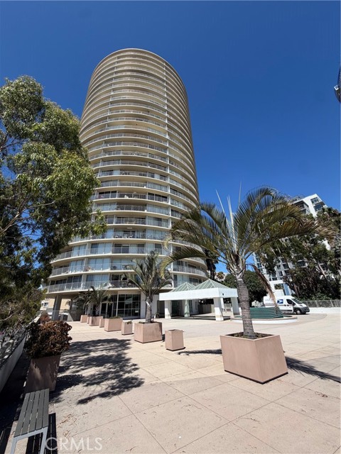700 E Ocean 808 — photo