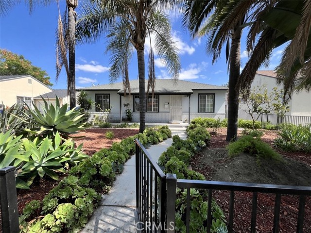 15502 Halcourt — photo