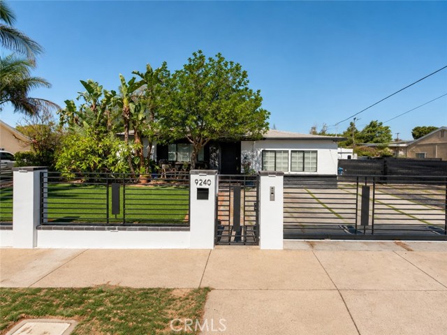 9240 Kewen — photo