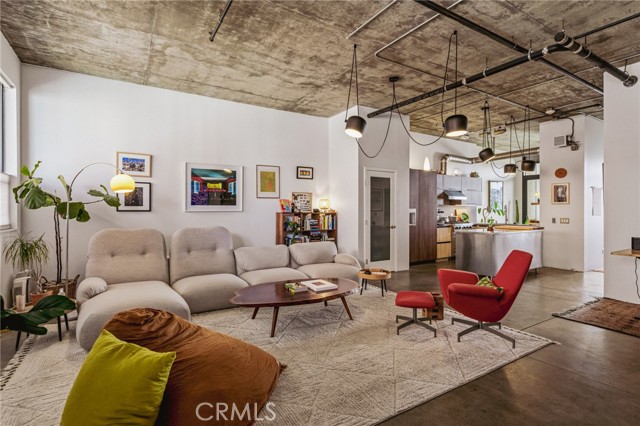 835 Locust 524 — photo
