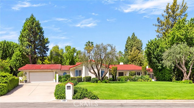 2101 Pioneer Ave — photo