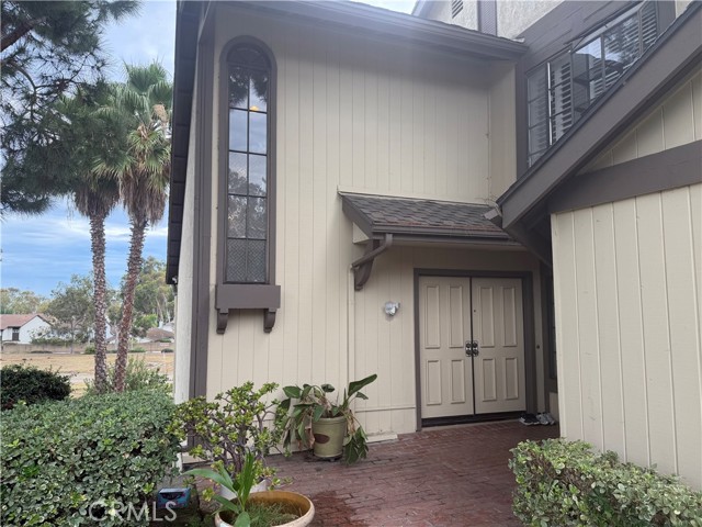 2310 Applewood — photo