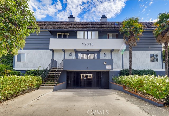 12310 Burbank Unit 13 — photo
