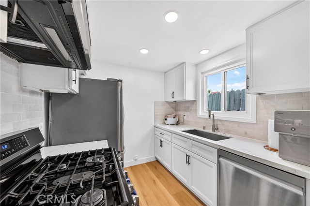 8451 Cedarview Ct — photo