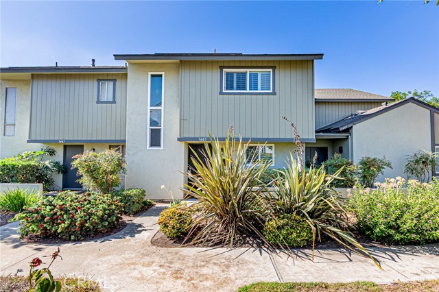 5445 Cajon — photo