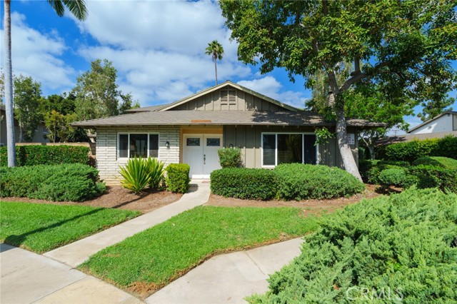111 E Palmdale — photo