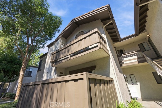 22719 Lakeway 402 — photo