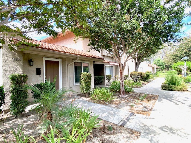 13835 La Jolla — photo