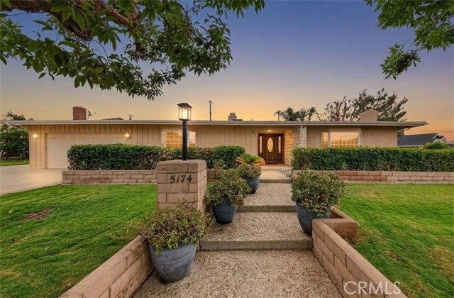 5174 Fox Hills Ave — photo