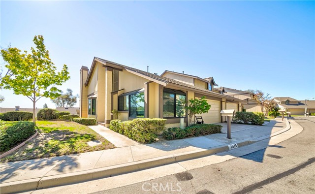 2415 Applewood Cir — photo