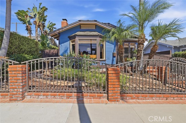 4637 E Colorado St — photo