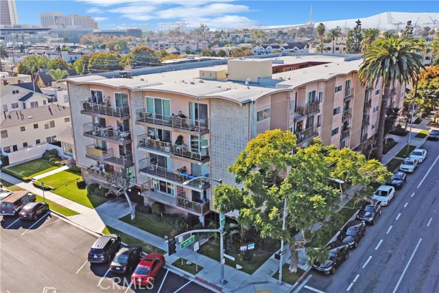 545 Chestnut Ave Unit 406 — photo
