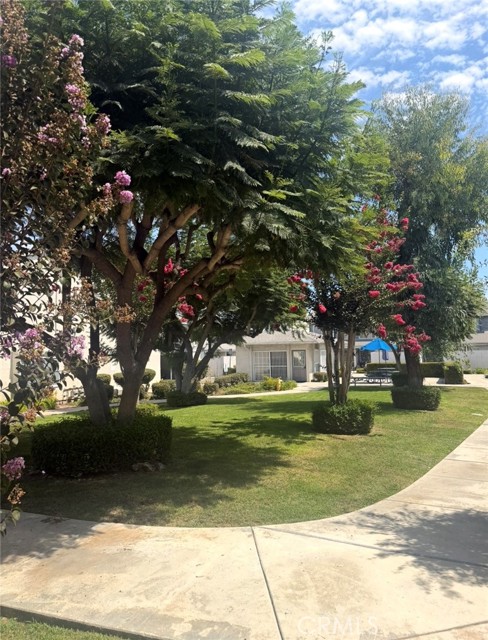 810 W Compton Unit 29 — photo
