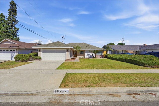 16257 Silvergrove — photo
